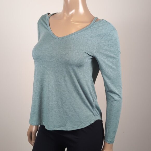 3/$20 Old Navy Active Go Dry Top Long Sleeve Teal Green Strappy Back Loose Fit - Picture 3 of 9